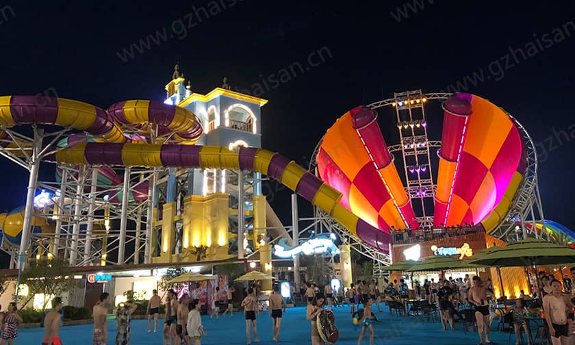 超级龙卷风水滑道提供了一种新的、刺激的水上体验