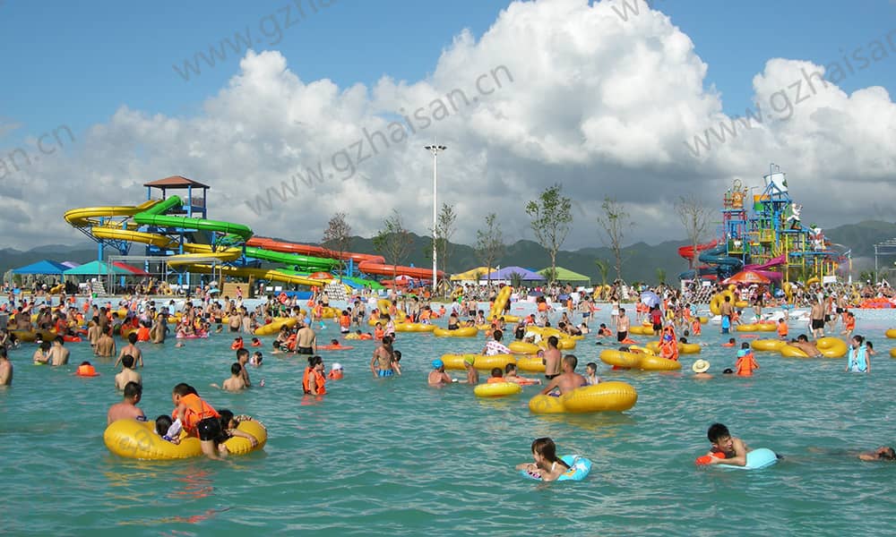 浙江宁波东钱湖水上乐园螺旋组合滑道、造浪池