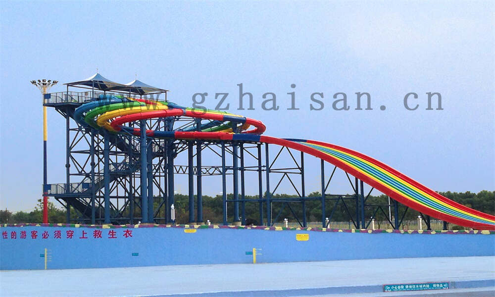 谈水上游乐设备高峰的季节